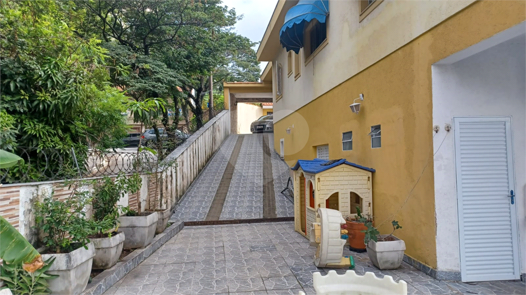 Área gourmet com salão de festas integrado e piscina!