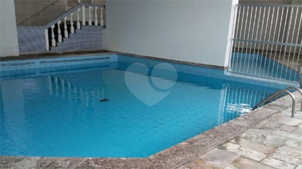 APARTAMENTO em SANTANA