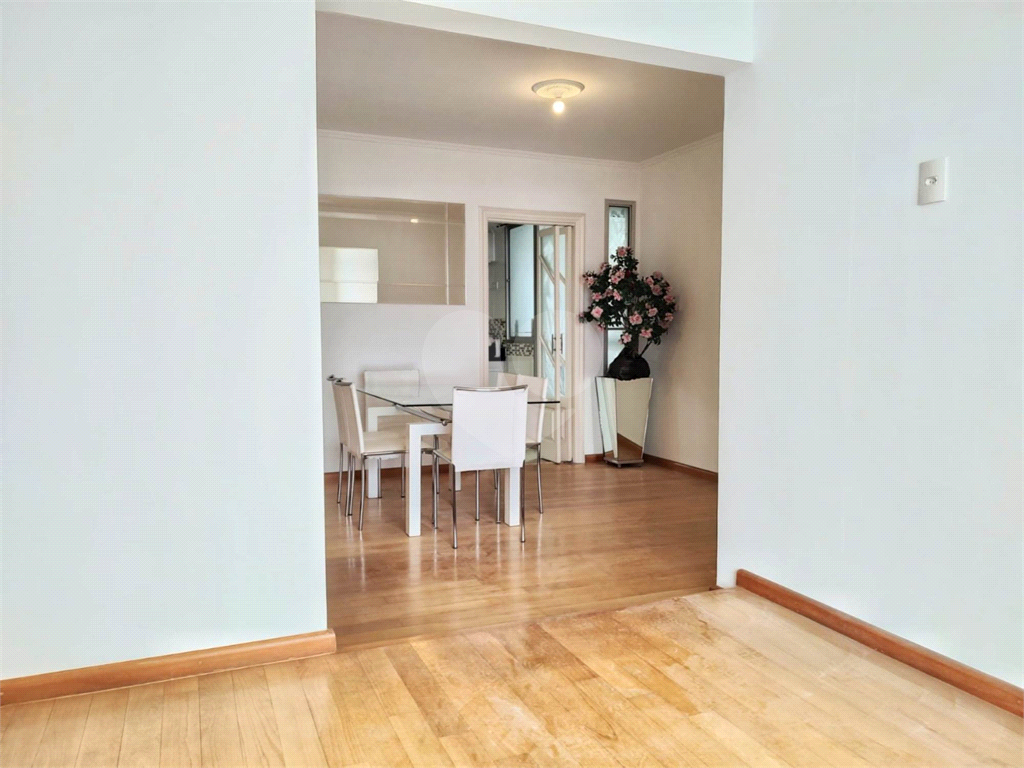 APARTAMENTO em SANTANA