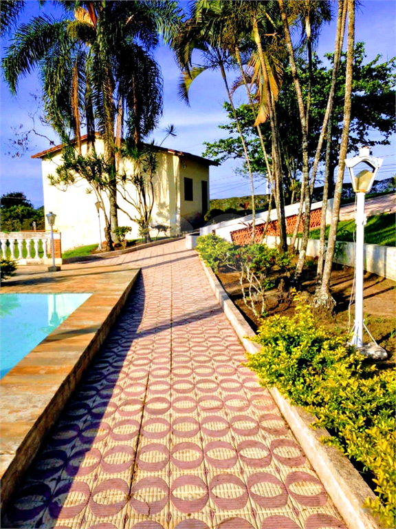 CHACARA FORMADA, 3 DORM, 2 PISCINAS, QUADRA, GRAMADO