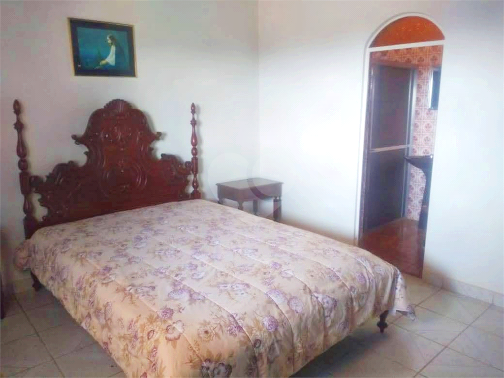 CHACARA FORMADA, 3 DORM, 2 PISCINAS, QUADRA, GRAMADO