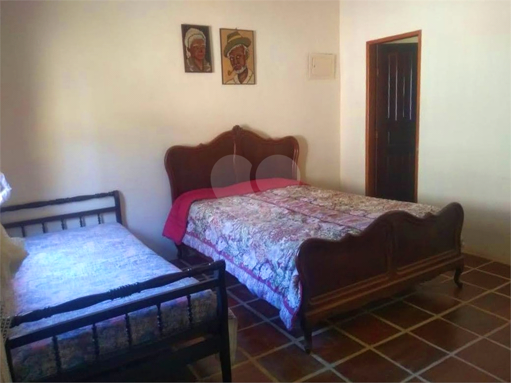 CHACARA FORMADA, 3 DORM, 2 PISCINAS, QUADRA, GRAMADO