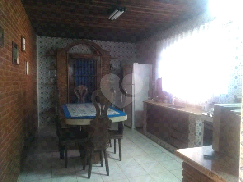 CHACARA FORMADA, 3 DORM, 2 PISCINAS, QUADRA, GRAMADO