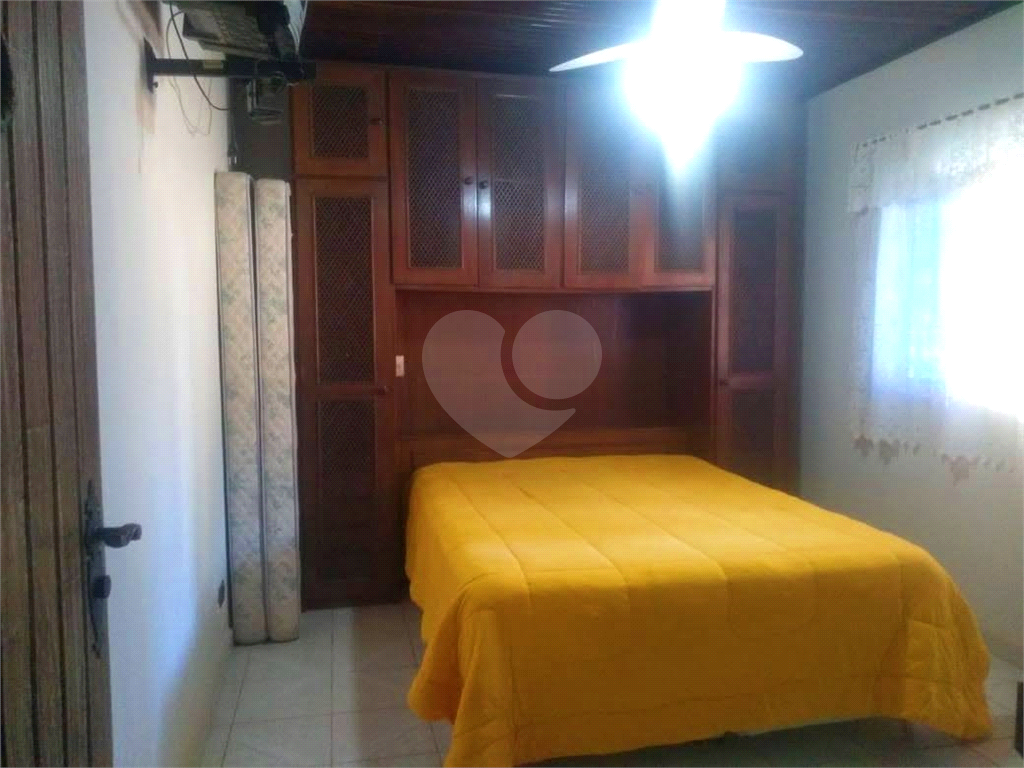 CHACARA FORMADA, 3 DORM, 2 PISCINAS, QUADRA, GRAMADO