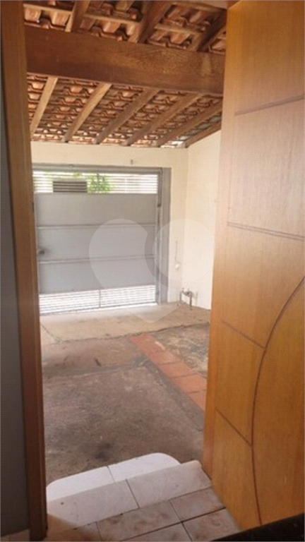 Casa à venda com 4 quartos, 250m² - Foto 1