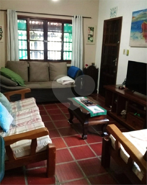 Casa sobrado em Itanhaém/Suarão, 2 quartos, 2 vagas