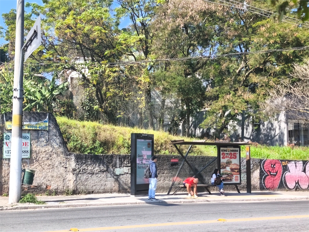 Terreno com 900 m² para Locação na Av. Giovanni Gronchi — Oportunidade para Seu Negócio decolar com visibilidade e acesso estratégico