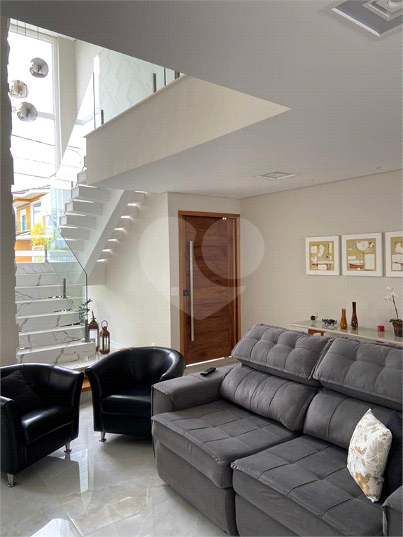 Casa em Condomínio com 4 quartos, 339 m², 4 vagas em Caraguatatuba