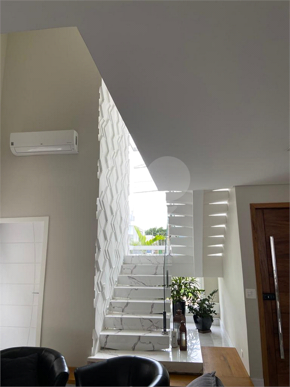Casa em Condomínio com 4 quartos, 339 m², 4 vagas em Caraguatatuba