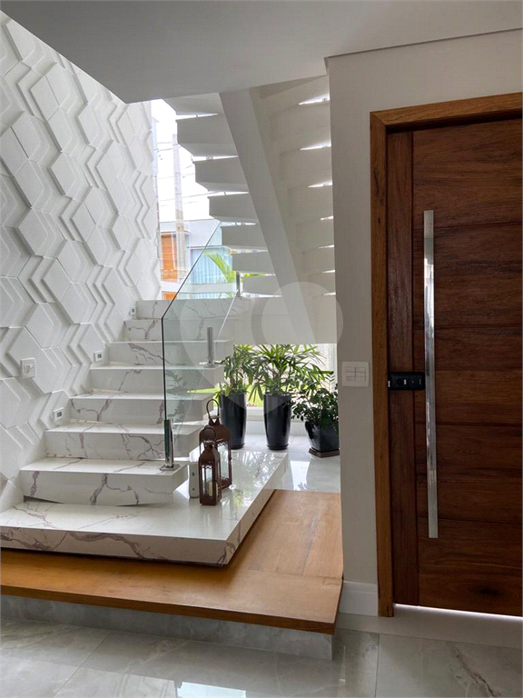 Casa em Condomínio com 4 quartos, 339 m², 4 vagas em Caraguatatuba
