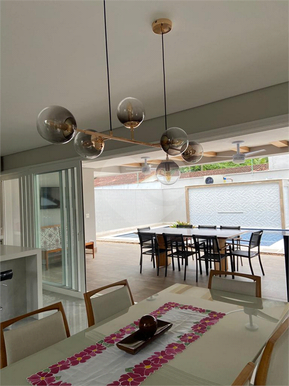 Casa em Condomínio com 4 quartos, 339 m², 4 vagas em Caraguatatuba