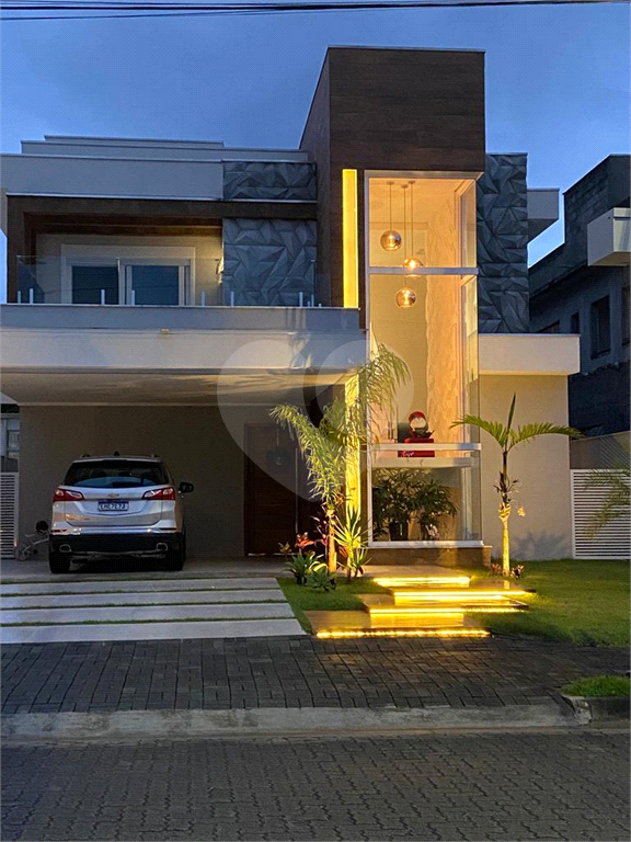 Casa em Condomínio com 4 quartos, 339 m², 4 vagas em Caraguatatuba