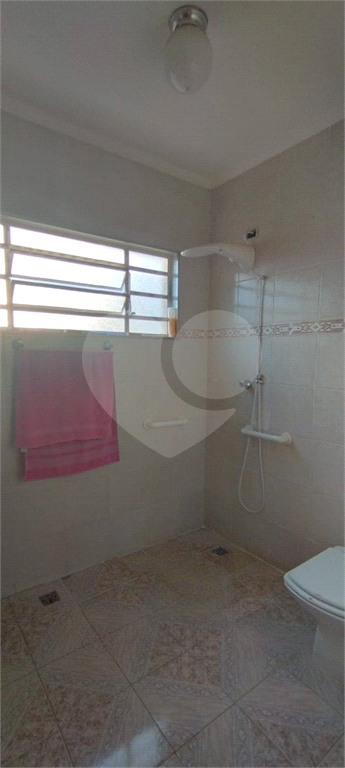 Casa a venda em Atibaia no Jd dos Pinheiros com 100 m² 2 quartos 2 vagas