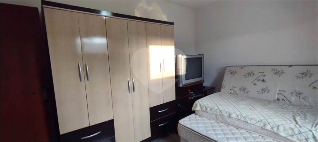 Casa a venda em Atibaia no Jd dos Pinheiros com 100 m² 2 quartos 2 vagas