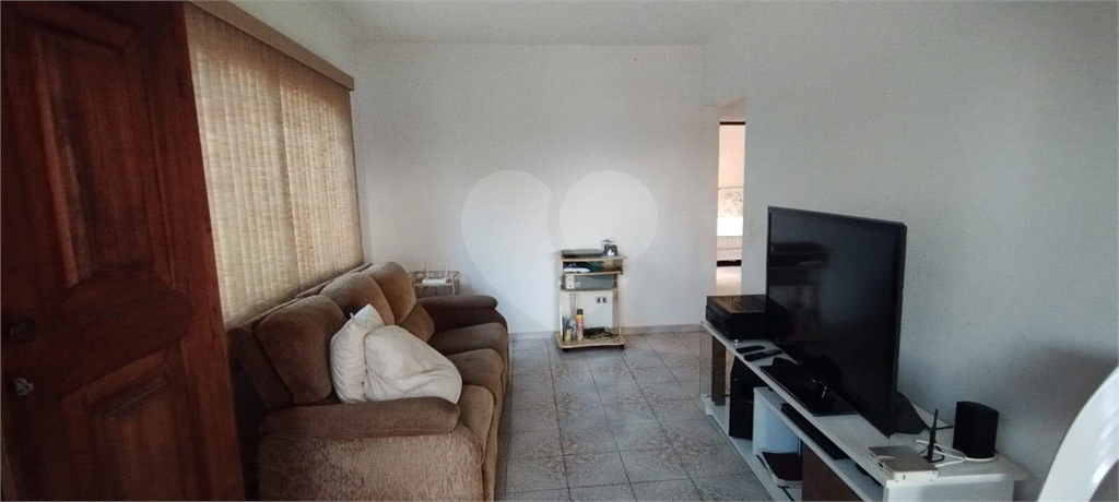 Casa a venda em Atibaia no Jd dos Pinheiros com 100 m² 2 quartos 2 vagas