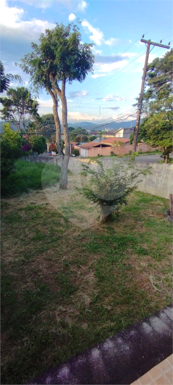 Casa a venda em Atibaia no Jd dos Pinheiros com 100 m² 2 quartos 2 vagas