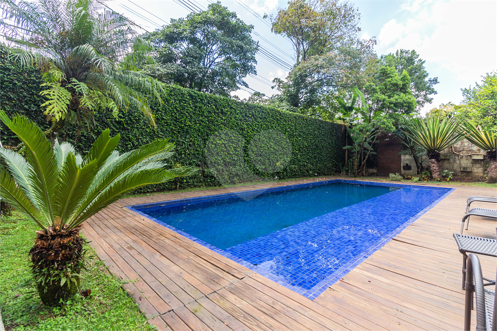 CASA À VENDA COM 4 SUÍTES - PISCINA COM ESPAÇO GOURMET - CITY BOAÇAVA.