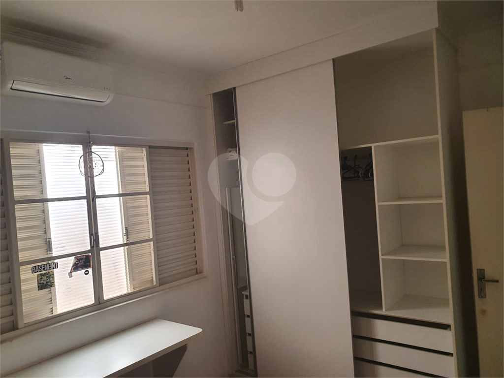 Casa à venda com 3 quartos, 165m² - Foto 1