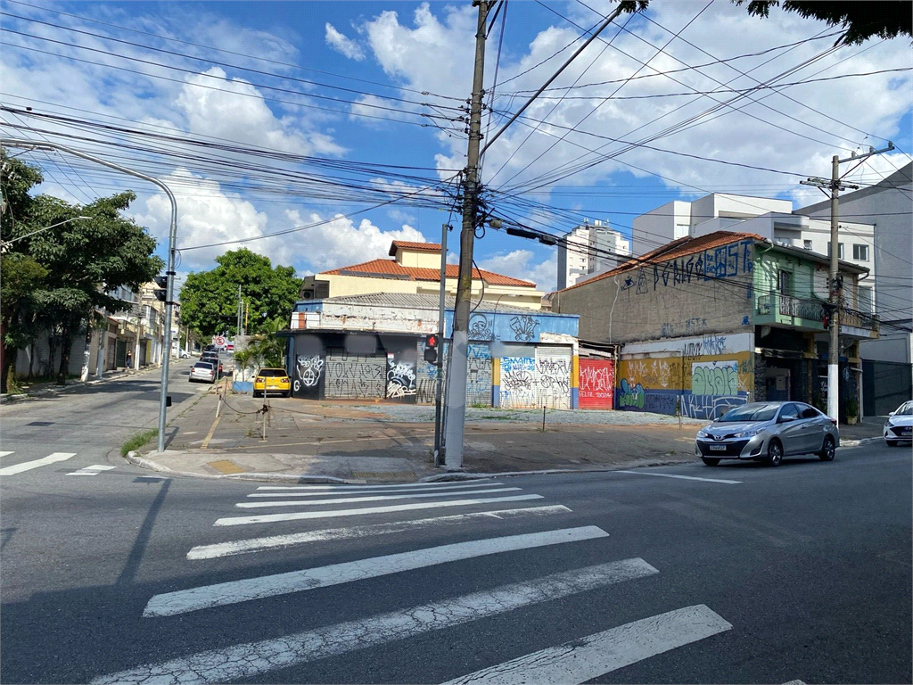 BARRACÃO em VILA GUSTAVO