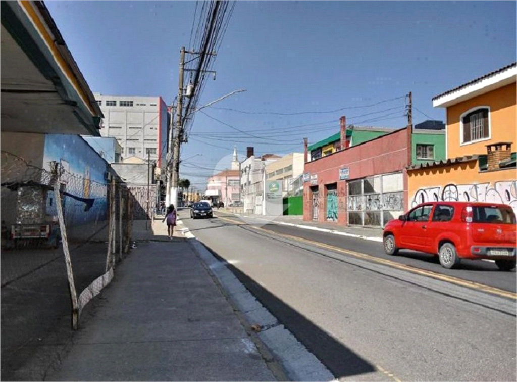 BARRACÃO em VILA GUSTAVO