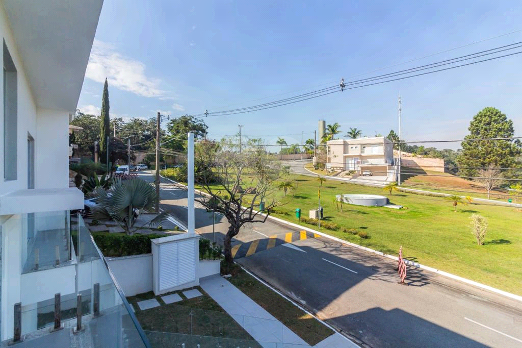 Casa de  Condomínio em Alphaville a Venda-220 m2-3 Dormitórios-3 Suítes-Valville