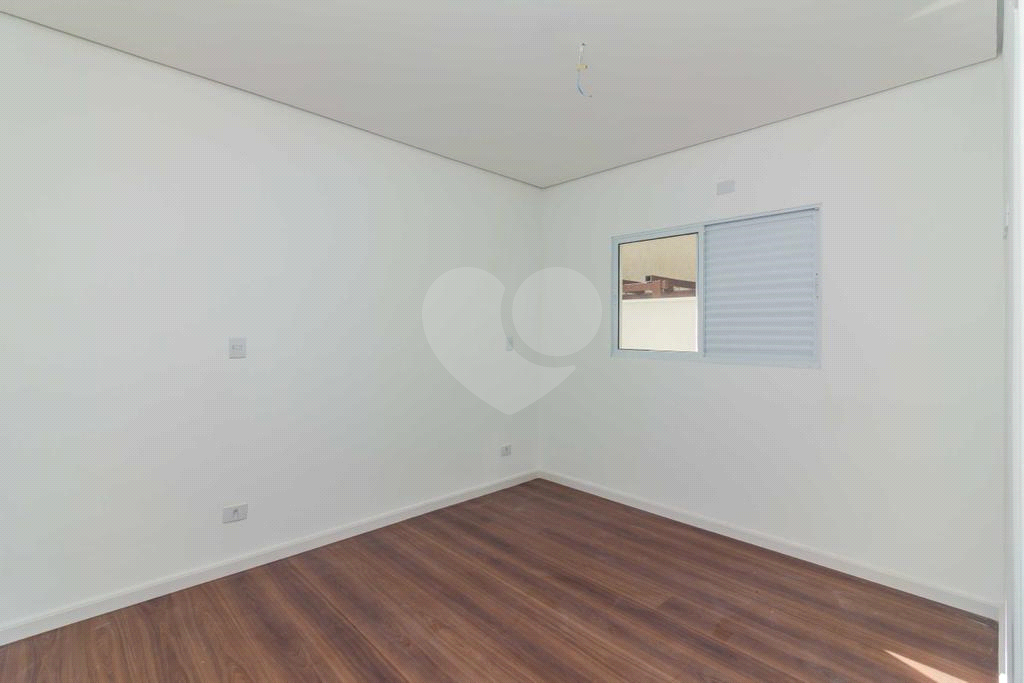 Casa de  Condomínio em Alphaville a Venda-220 m2-3 Dormitórios-3 Suítes-Valville