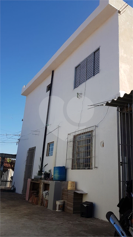 Casa à venda com 3 quartos, 99m² - Foto 2