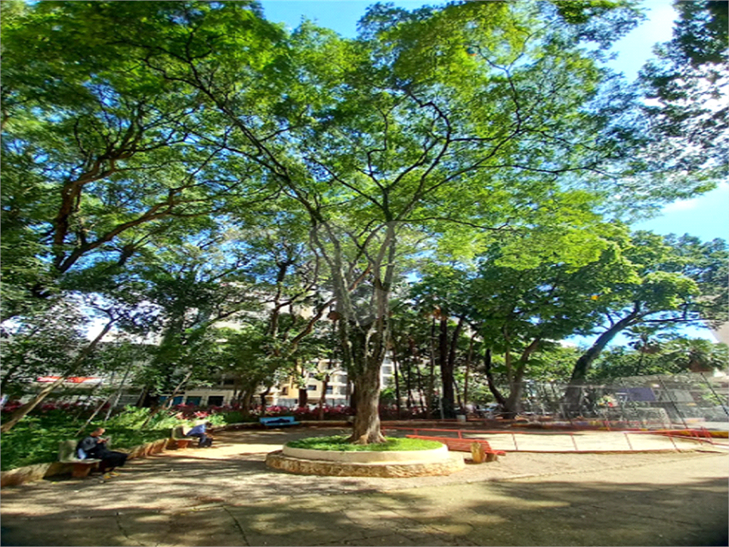 APARTAMENTO em SANTA CECÍLIA