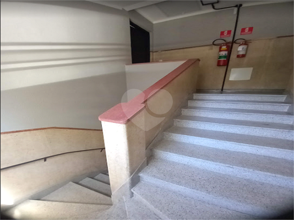 APARTAMENTO em SANTA CECÍLIA