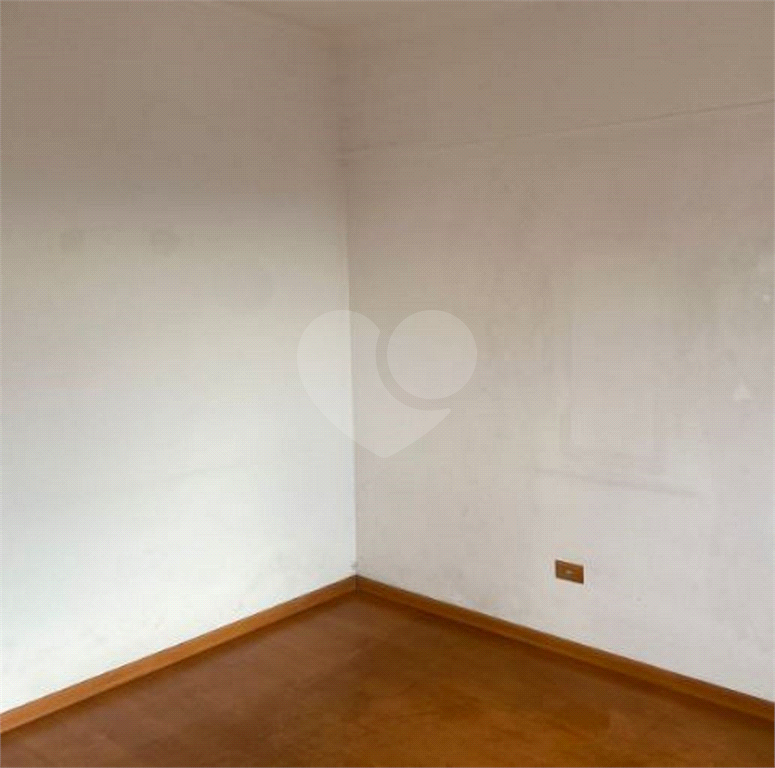 APARTAMENTO em VILA ROSÁLIA