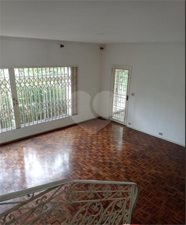 Sobrado à venda com 3 quartos, 226m² - Foto 2