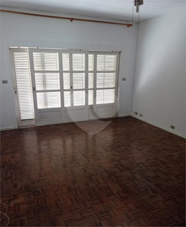 Sobrado à venda com 3 quartos, 226m² - Foto 1