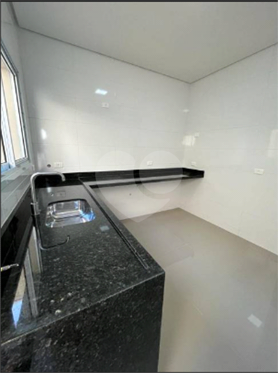 Casa a venda com 03 quartos no Campo Limpo 