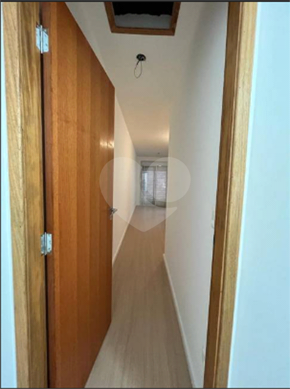Casa a venda com 03 quartos no Campo Limpo 