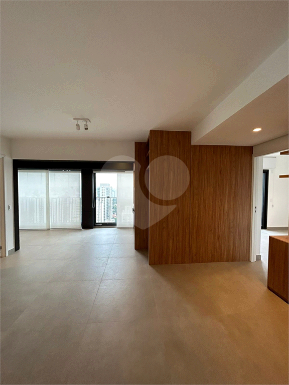 Apartamento na Oscar Freire - 2 suítes e 1 vaga - Andar alto 