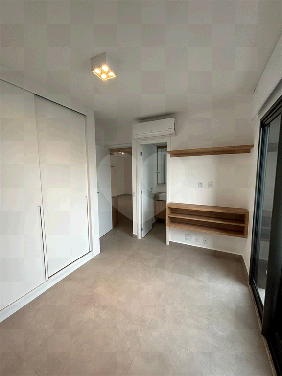 Apartamento na Oscar Freire - 2 suítes e 1 vaga - Andar alto 