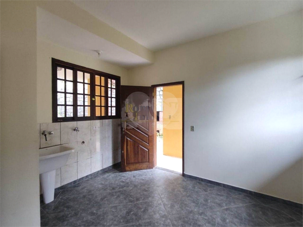 Casa à venda com 3 quartos, 327m² - Foto 11