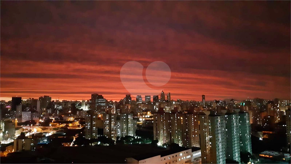 5 minutos a pé Metrô