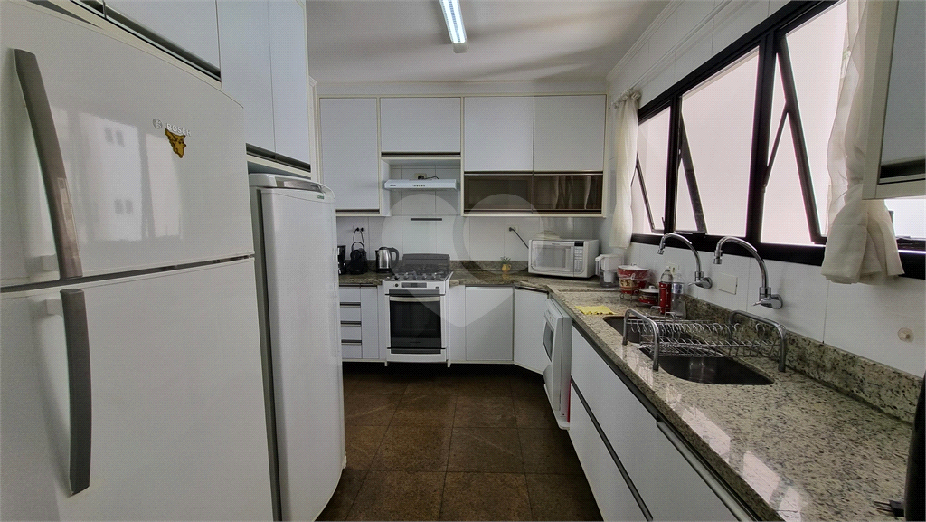 Apartamento à Venda | 218m² | 4 dormitórios  (3 suítes) | 3 vagas no Jardim São Paulo!
