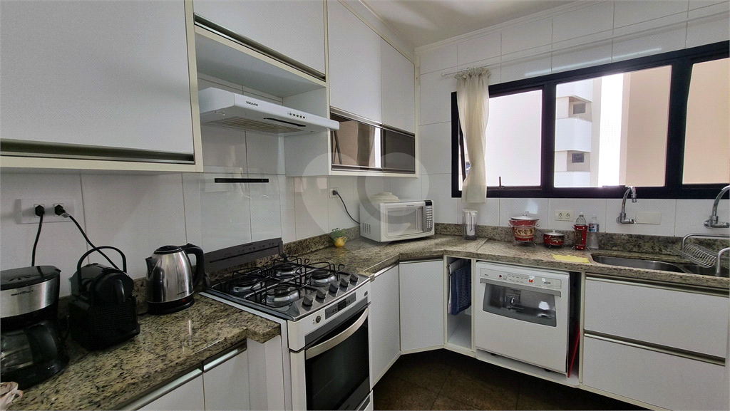 Apartamento à Venda | 218m² | 4 dormitórios  (3 suítes) | 3 vagas no Jardim São Paulo!