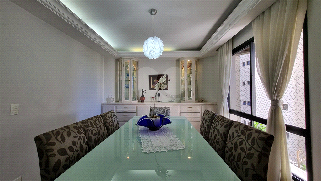 Apartamento à Venda | 218m² | 4 dormitórios  (3 suítes) | 3 vagas no Jardim São Paulo!