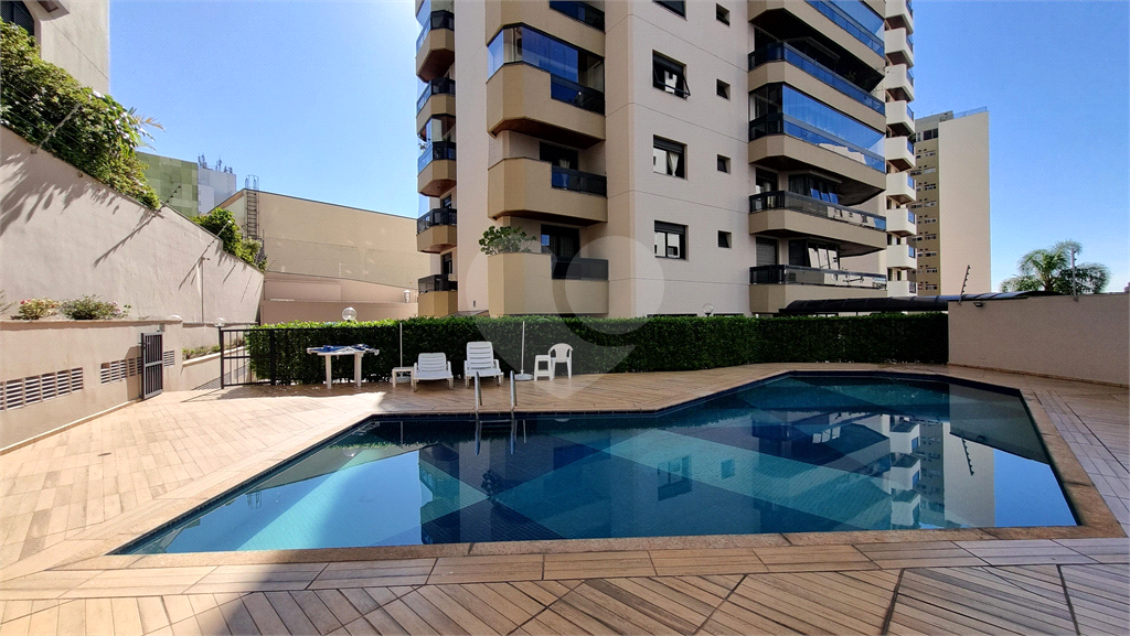 Apartamento à Venda | 218m² | 4 dormitórios  (3 suítes) | 3 vagas no Jardim São Paulo!