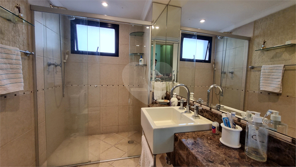 Apartamento à Venda | 218m² | 4 dormitórios  (3 suítes) | 3 vagas no Jardim São Paulo!
