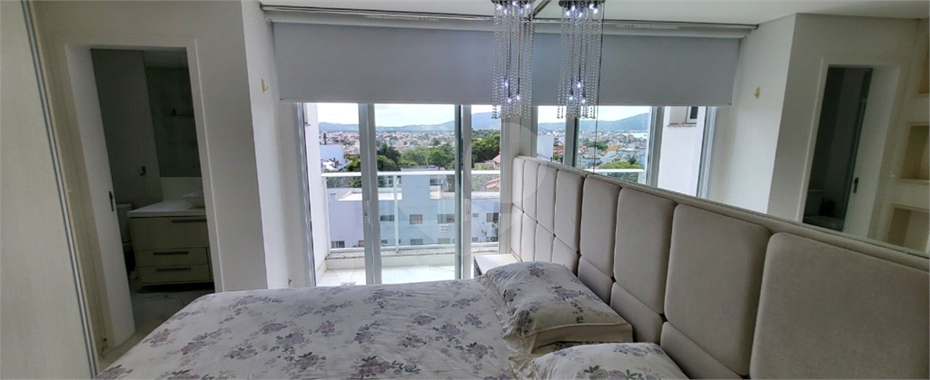 Triplex 517m² à venda em Canajurê 