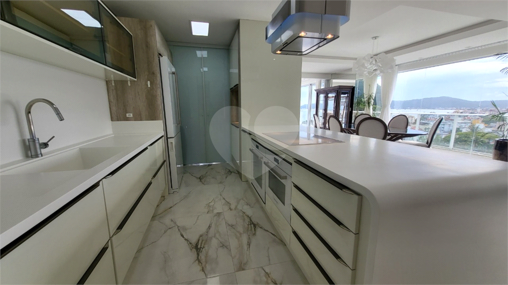 Triplex 517m² à venda em Canajurê 