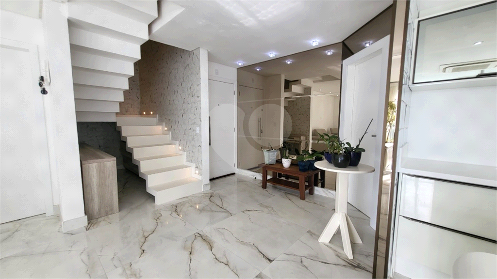 Triplex 517m² à venda em Canajurê 