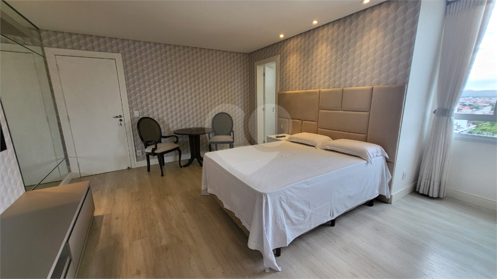 Triplex 517m² à venda em Canajurê 