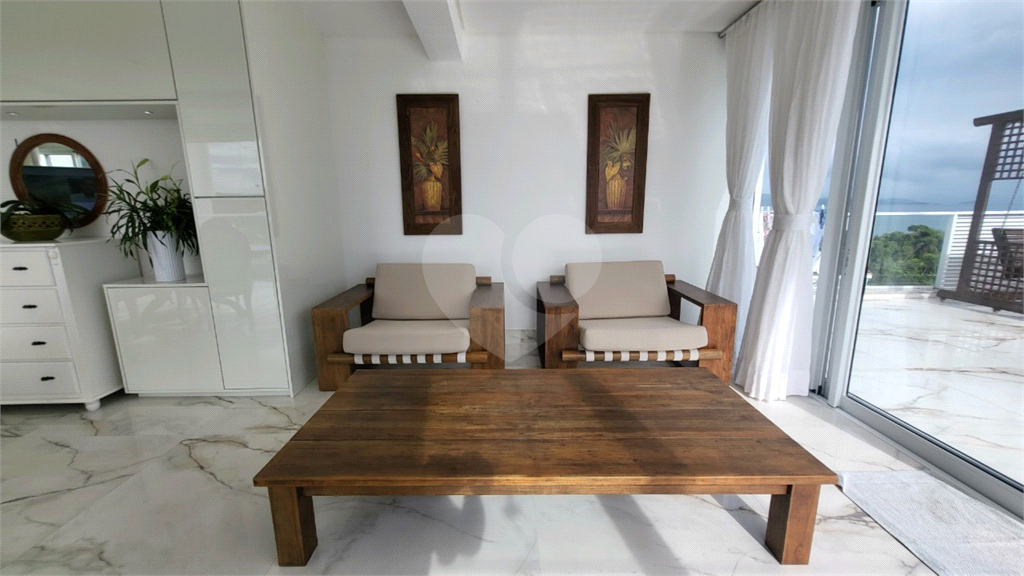 Triplex 517m² à venda em Canajurê 