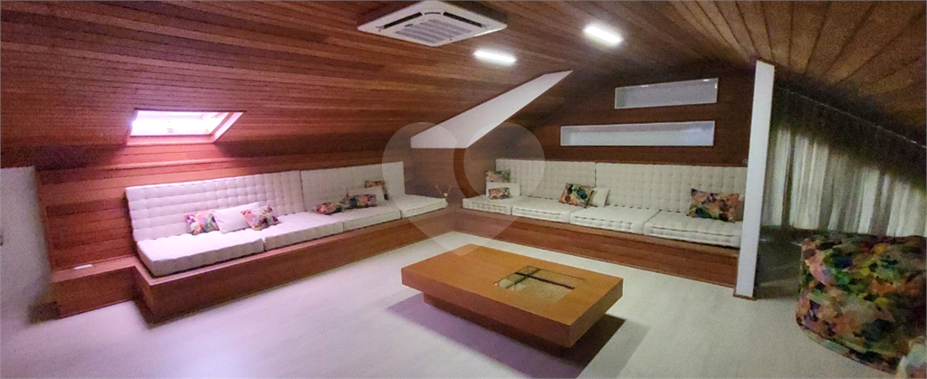 Triplex 517m² à venda em Canajurê 
