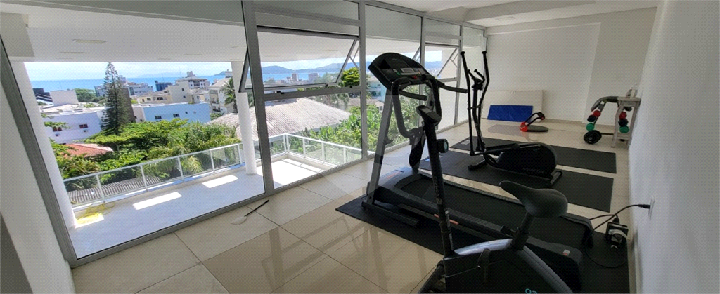 Triplex 517m² à venda em Canajurê 